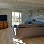 Casa de Férias Idyllisk Gard Med Ro, Plads Og Havudsigt Hesselager