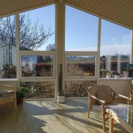 Idyllisk Gard Med Ro, Plads Og Havudsigt *