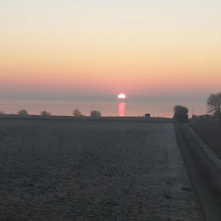 Idyllisk Gard Med Ro, Plads Og Havudsigt بيت للعطل