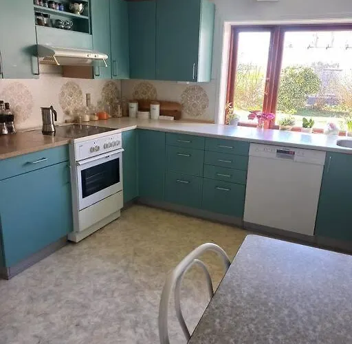 Feriehus Idyllisk Gard Med Ro, Plads Og Havudsigt Hesselager